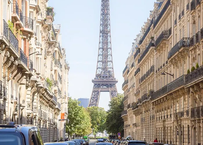 Apartmán Tour Eiffel - Balcon - 16e - Calme