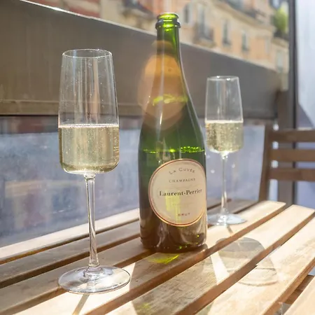 Tour Eiffel - Balcon - 16e - Calme *