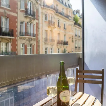 Tour Eiffel - Balcon - 16e - Calme