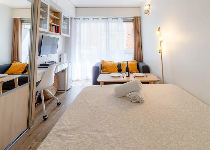 Apartament Tour Eiffel - Balcon - 16e - Calme