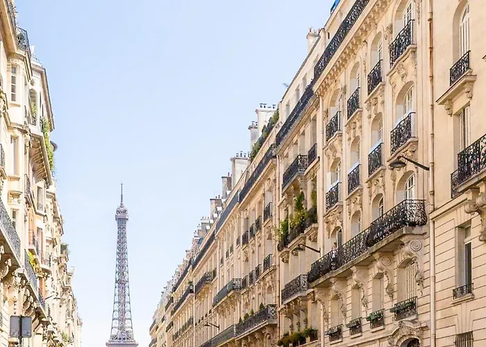 Tour Eiffel - Balcon - 16e - Calme *